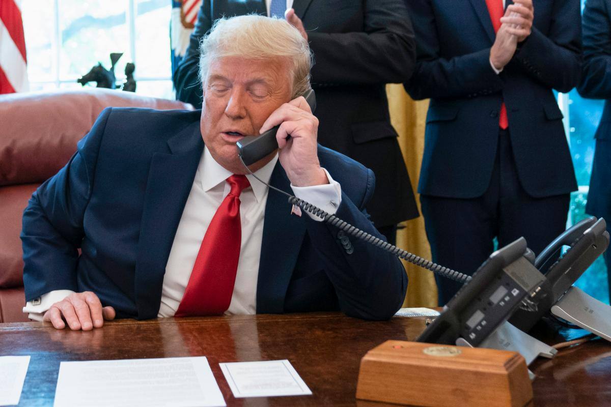 Hallan documentos presidenciales en propiedad de Trump