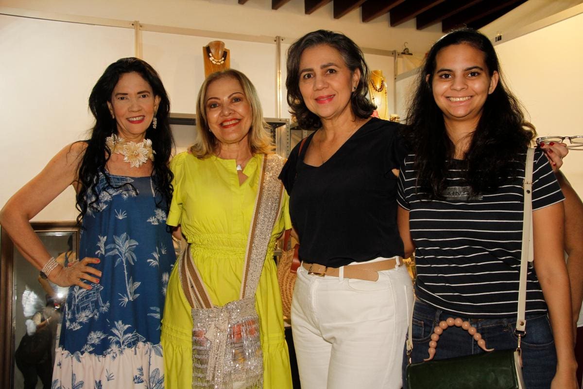 Carmen Navarro, Margarita Vélez, Martha Arrieta y María Camila Parra.