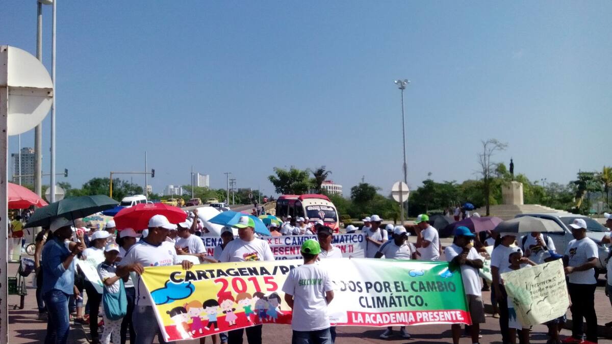 Mientras que en París se toman decisiones sobre las políticas ambientales a nivel global, el mundo se une para que las potencias se comprometan a dar solución al problema del cambio climático. EL UNIVERSAL