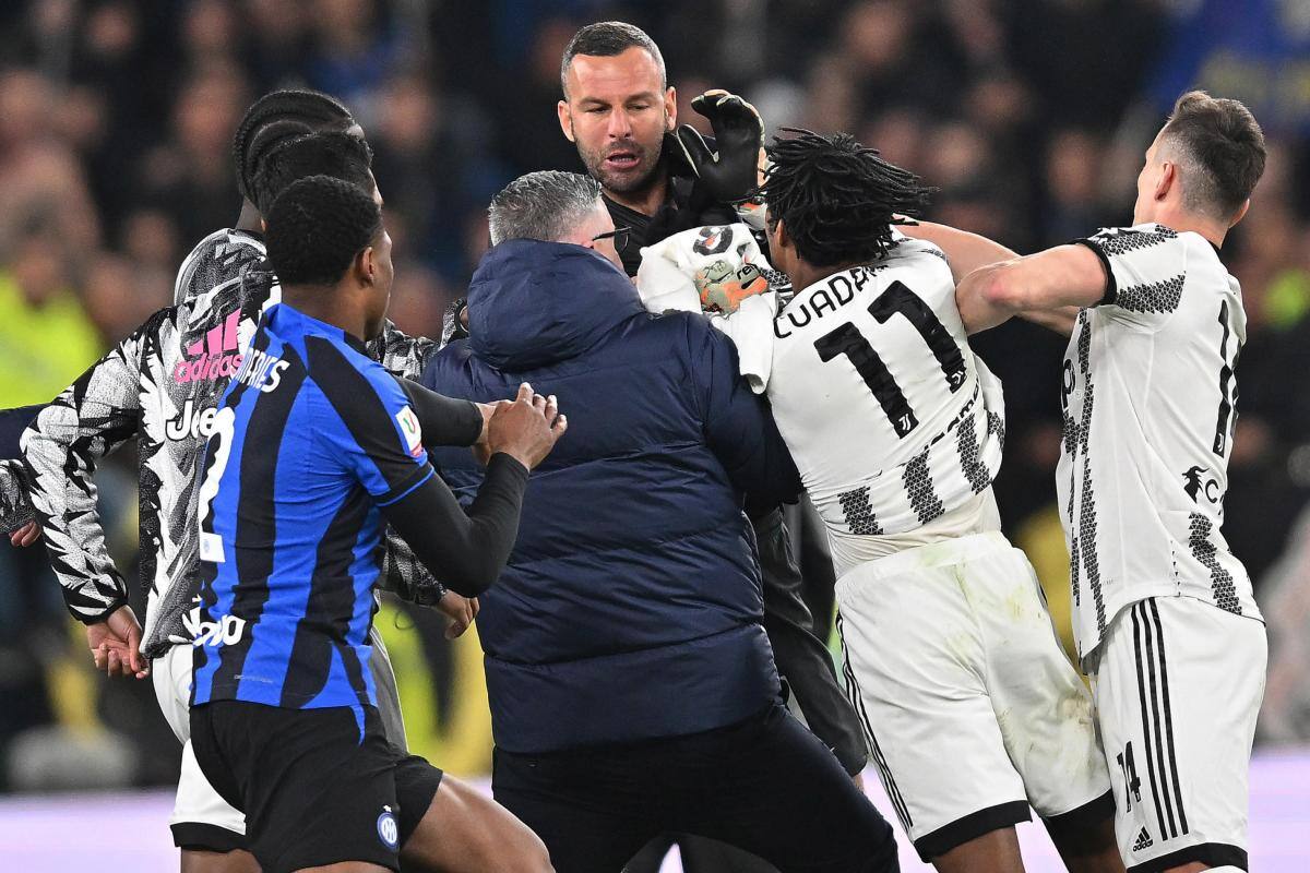 Video: la trompada de Cuadrado a jugador del Inter que no se vio en tv