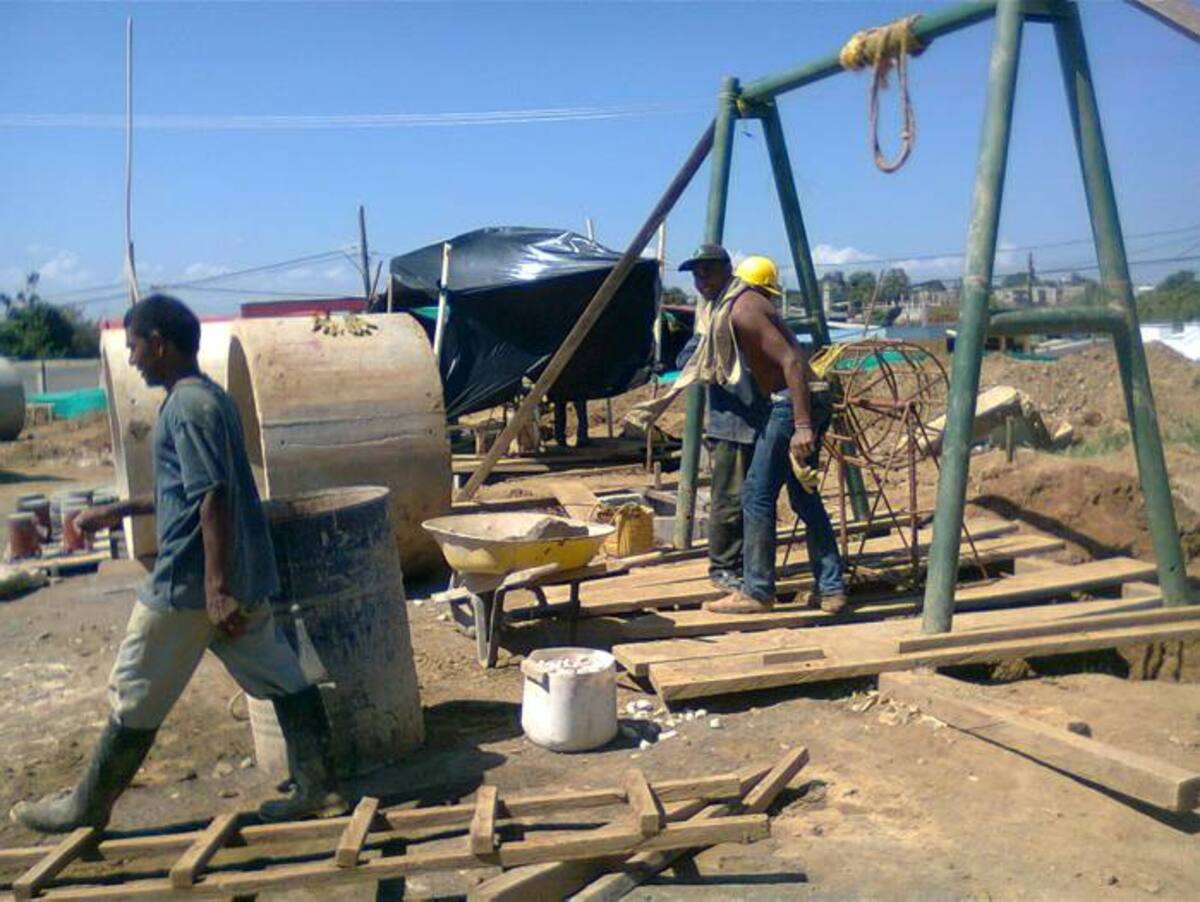 Actualmente más de treinta obreros trabajan en la ejecución del proyecto. DEIBYS PALOMINO/EL UNIVERSAL