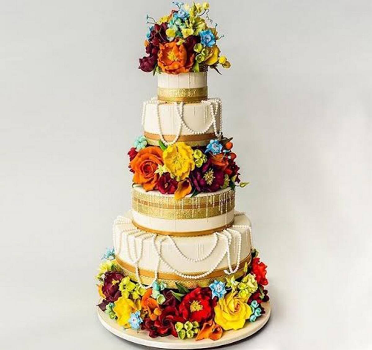 Un divertido pastel multicolor Instagram//rbicakes