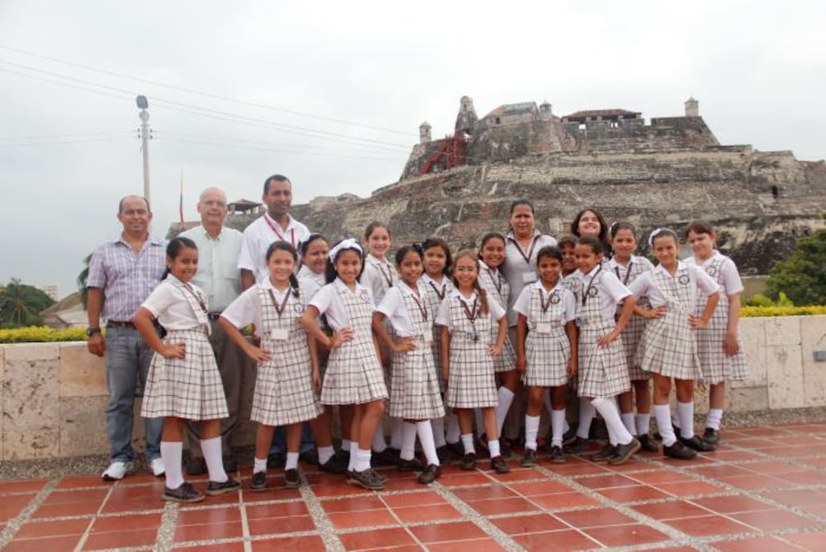 Estudiantes del Colegio El Carmelo en la terraza de El Universal. ELUNIVERSAL.COM.CO