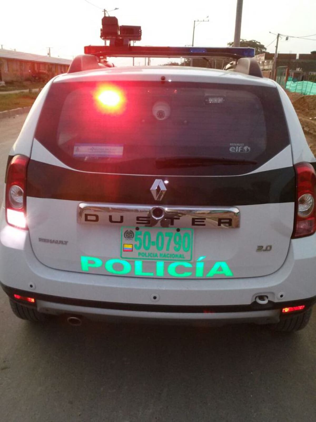 En la parte trasera tiene un espacio para guardar documentos y útiles de los patrulleros. EL UNIVERSAL