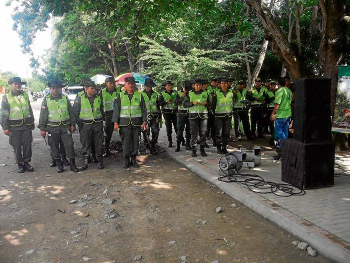 Varios agentes de la Policía en Córdoba y otros de refuerzos estarán en el control de seguridad sobre las fiestas ganaderas y del reinado en Montería.