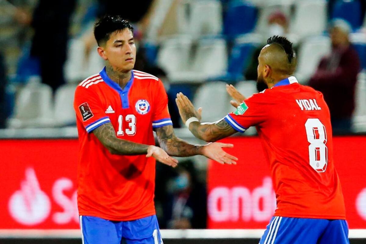 Chile golea a Venezuela y está a 3 puntos del repechaje