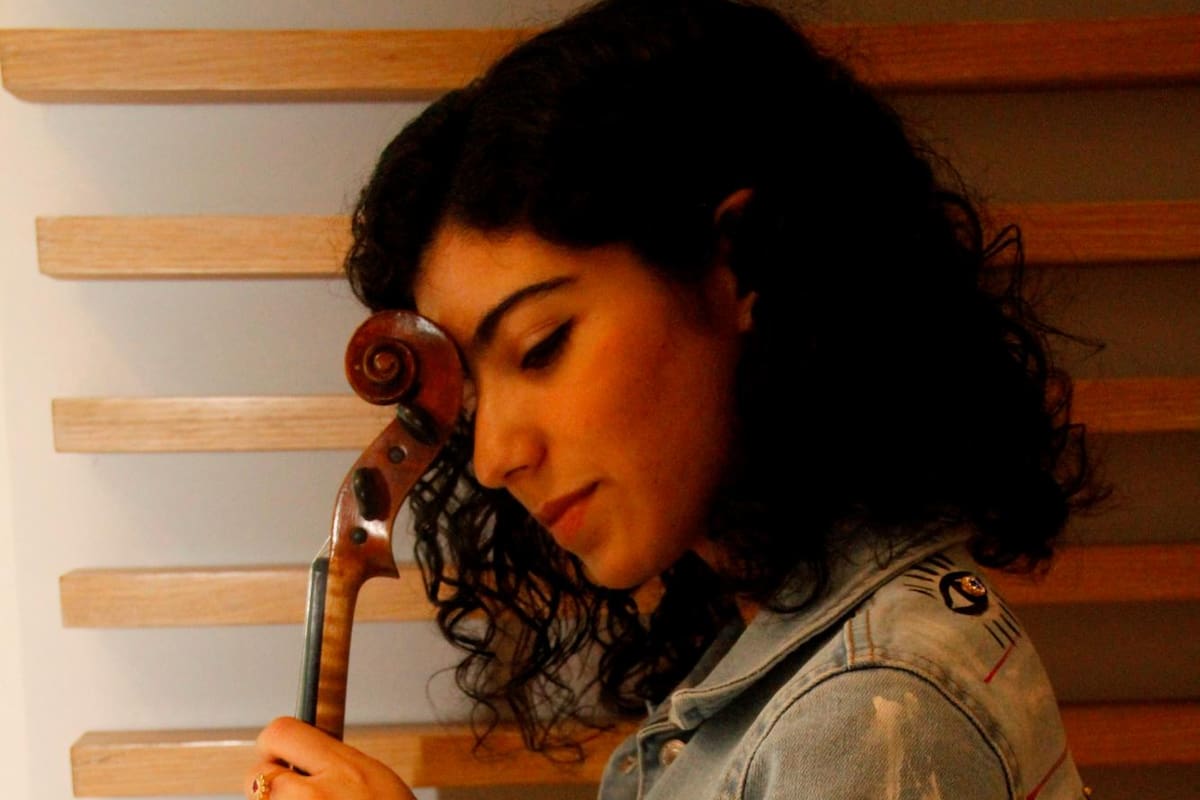 Laura Hoyos: la estirpe musical de una violinista