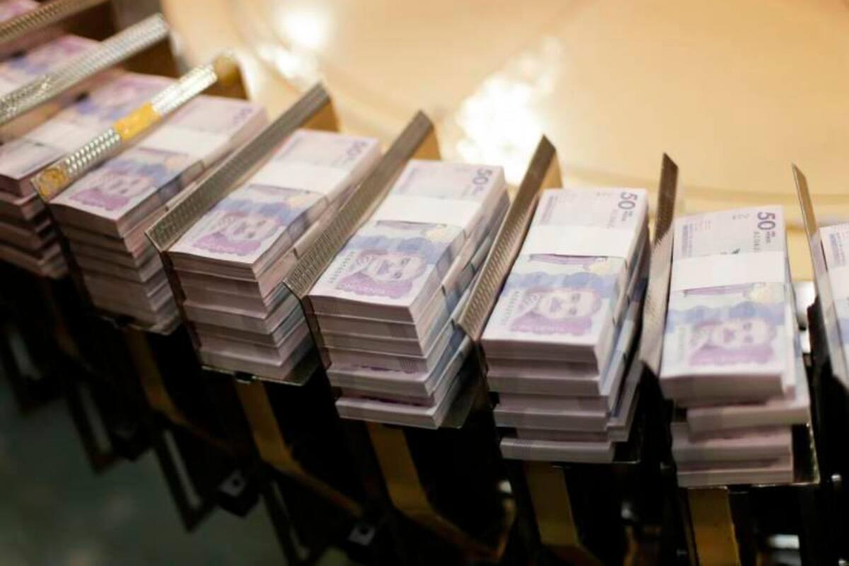 Sigue el lío en Minhacienda: funcionario recibió ocho veces su salario