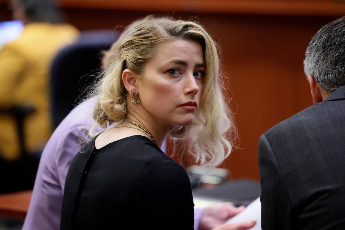 Amber Heard dijo que no puede pagar la indemnización a Johnny Depp