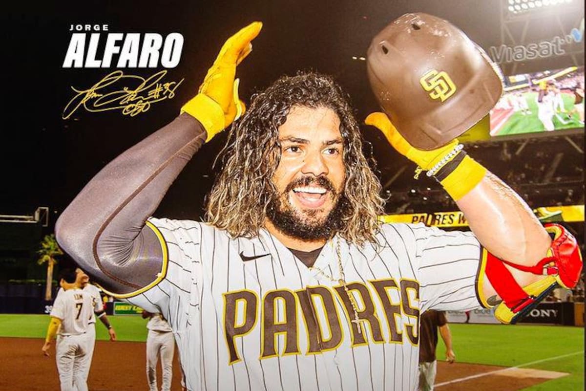 Jorge Alfaro, héroe en el triunfo de Padres de San Diego