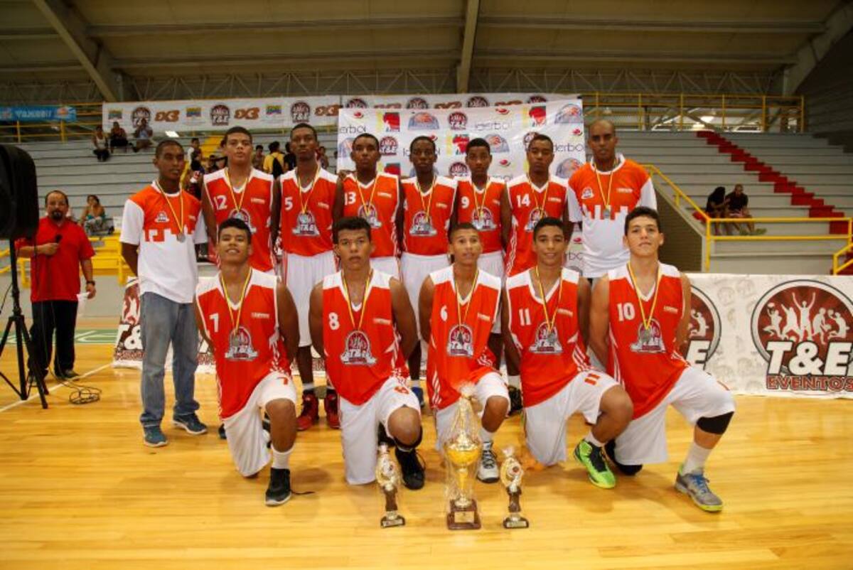 Club Lanceros de Bolívar, subcampeón. Aroldo Mestre-El Universal