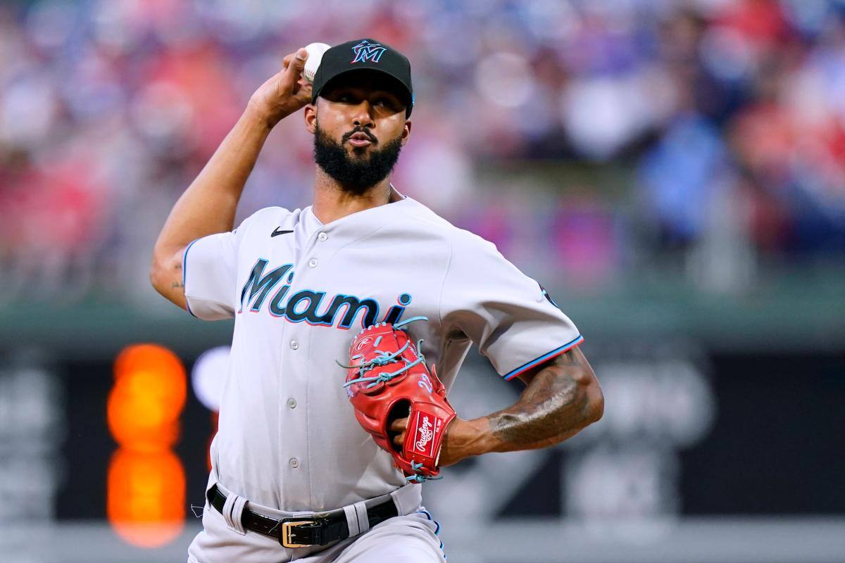 MLB: Alcántara y Verlanden ganan el Cy Young de manera unámime