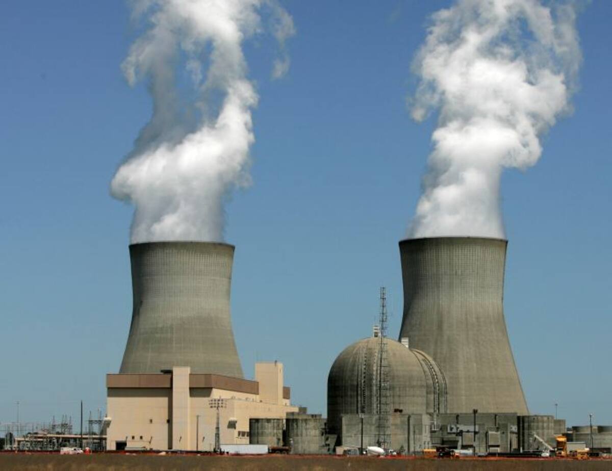 "La catástrofe de Fukushima muestra los vergonzosos defectos en un sistema que solo reclama el pago de una parte de los costes de una catástrofe a los operadores nucleares y no requiere ningún pago a los suministradores", declaró Aslihan Tumer AP Mary Ann Chastain