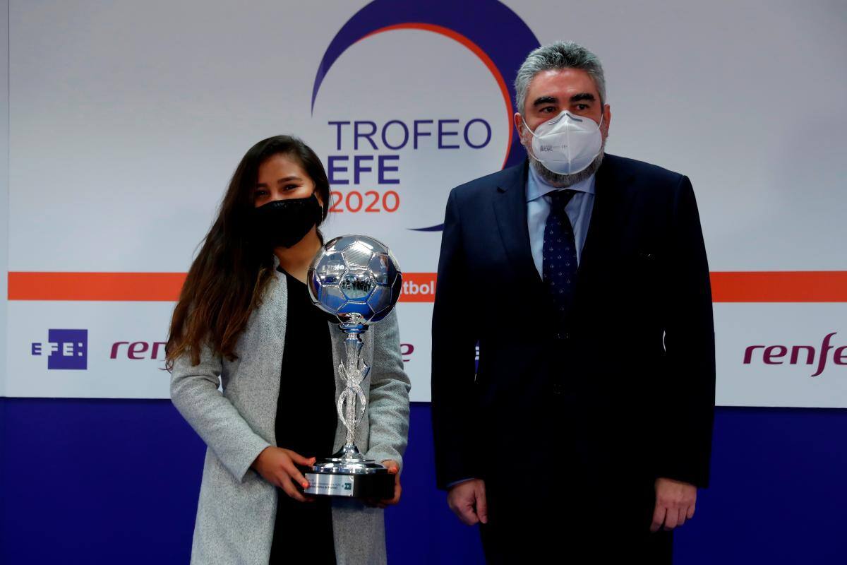 Leicy Santos: “Jugaba a pie descalzo porque no tenía zapatos para jugar”