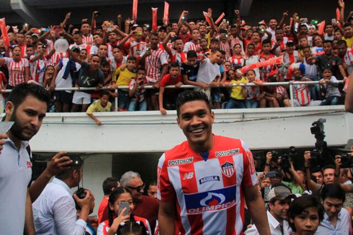 ¿Vuelve Teófilo al Junior? El Bolillo Gómez ilusiona a los hinchas