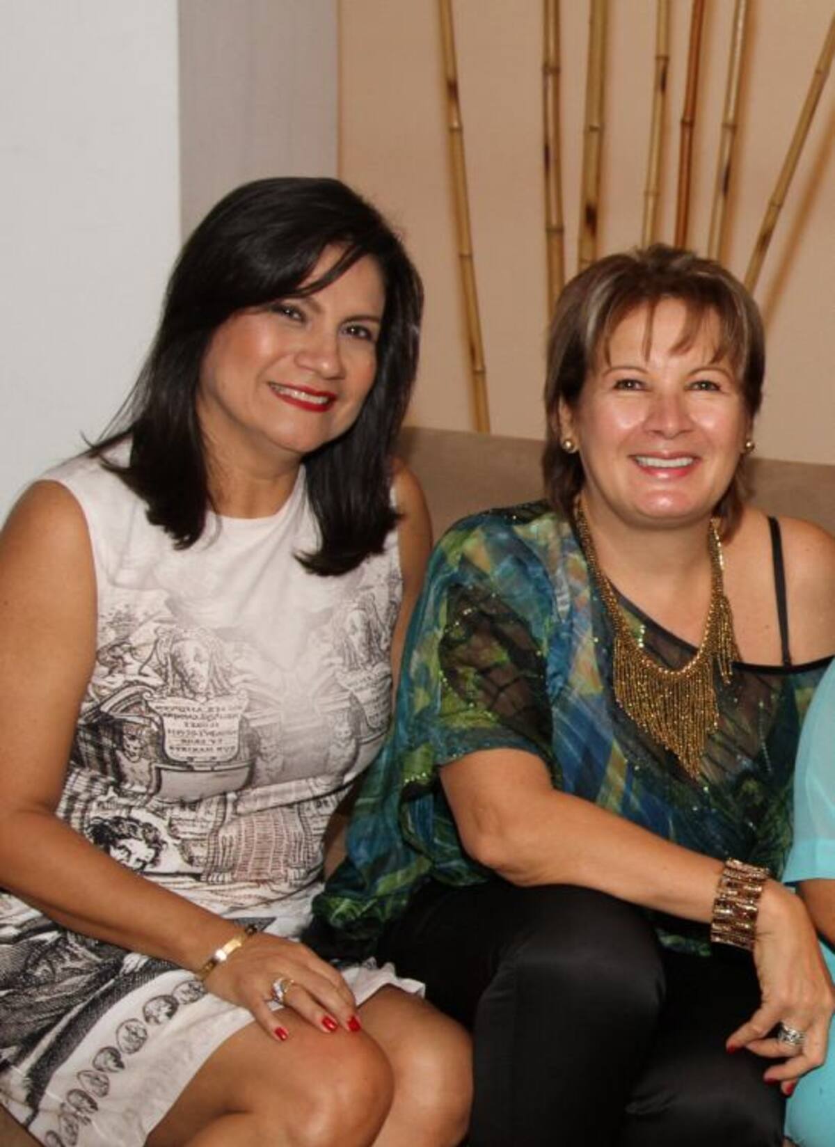 Jacqueline de Morales y Mery Luz Londoño.