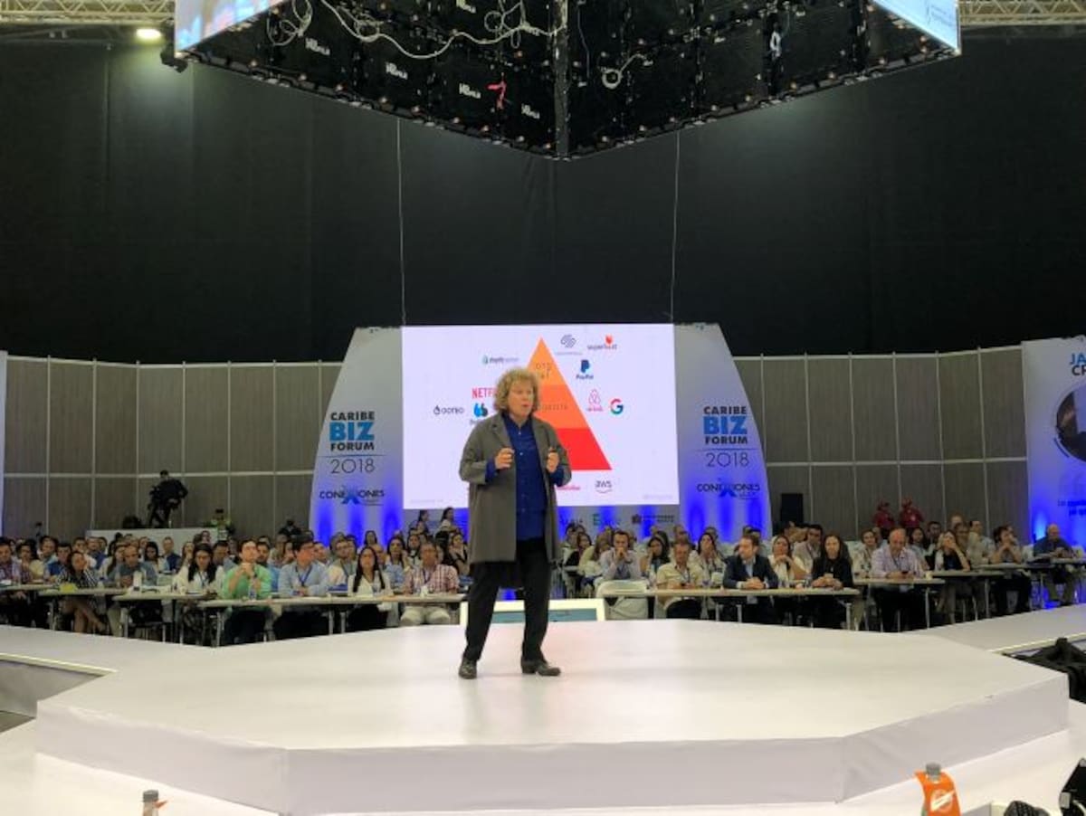 Lisa Gansky, autora del libro “La Maya”, se hizo presente en la apertura del Caribe Biz Fourum 2018 y sostuvo que “las redes digitales y las herramientas digitales y los modelos de economía colaborativa son asequibles”. cortesía