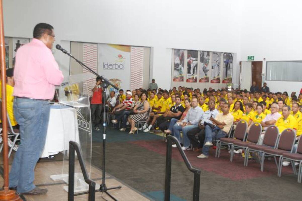 Campo Elías Terán, alcalde de Cartagena, aseguró que su compromiso con el deporte es total. JULIO CASTAÑO / El Unjiversal /