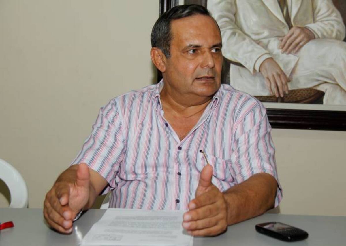Adolfo Raad, ex concejal demandó a César Pión por procedimiento en cobro de más de 7 mil millones de pesos en honorarios a favor de exconcejales. Kailline Giraldo