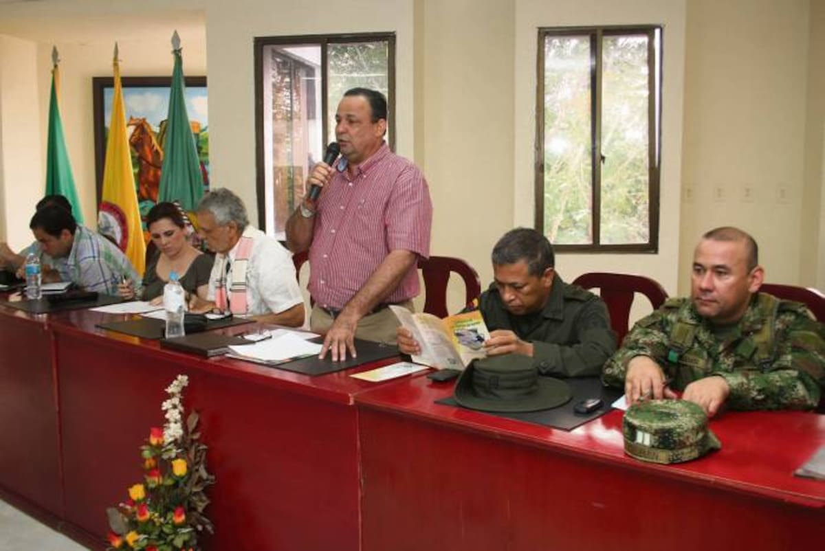 El gobernador de Sucre, Julio Guerra Tulena, el alcalde de San Marcos, Arnulfo Ortega, y el coronel de la Policía en Sucre, Orlando Polo Obispo, presidieron el Consejo Ampliado de Seguridad.