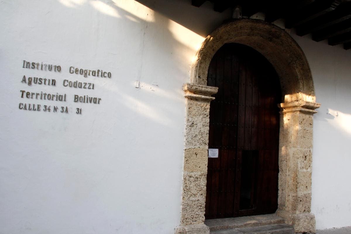 Instituto Agustín Codazzi reunuda atención presencial en Cartagena