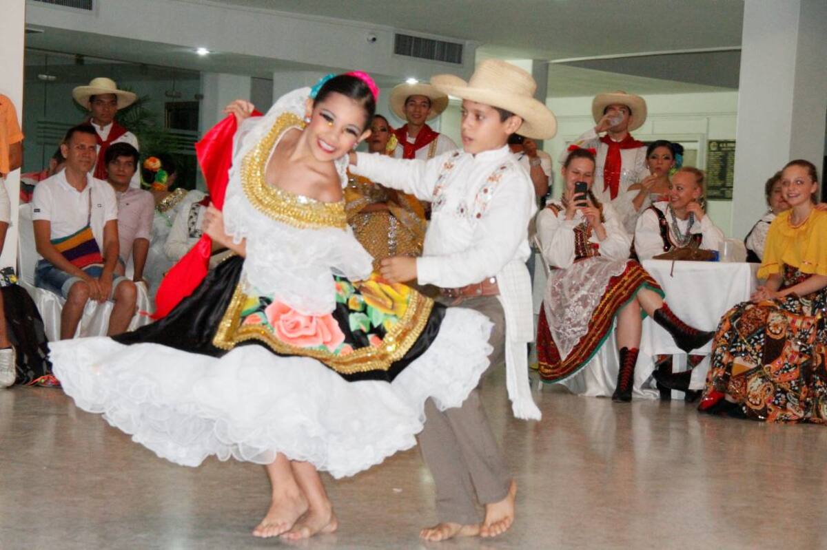 Juan David Montealegre y María Paula Ninco Lizcano, Niña Huila 2015 y virreina Nacional del Sanjuanero Infantil.