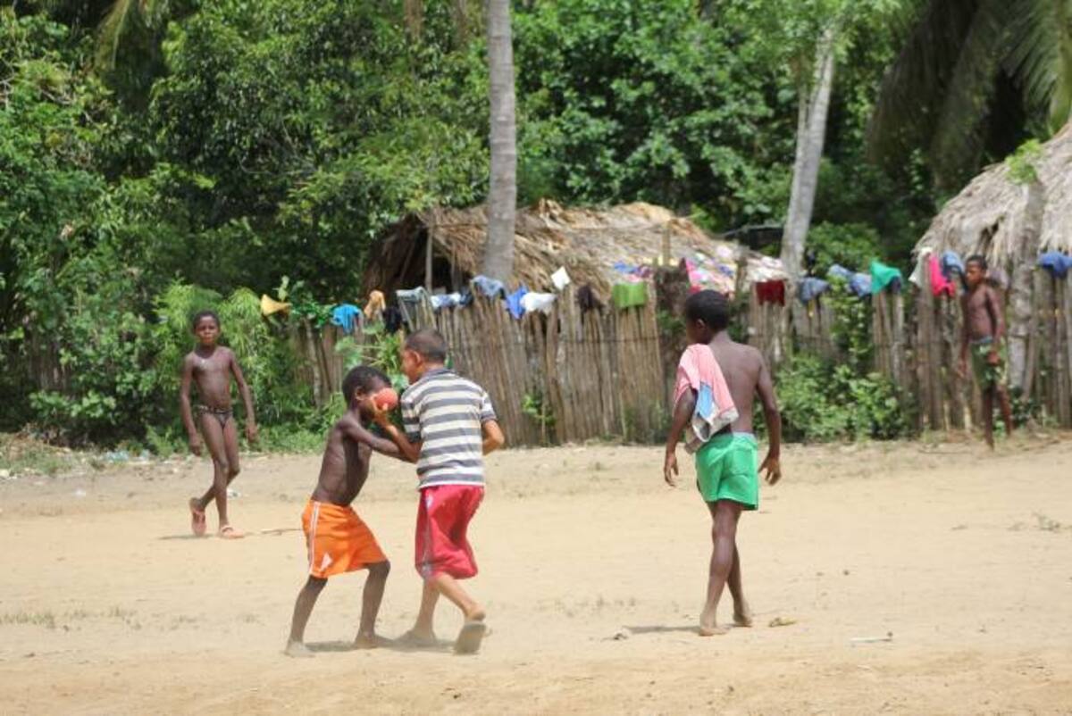 La desescolarización en Palenque de niños entre los 7 y 11 años de edad ha contribuido a ahondar la pobreza. ARCHIVO