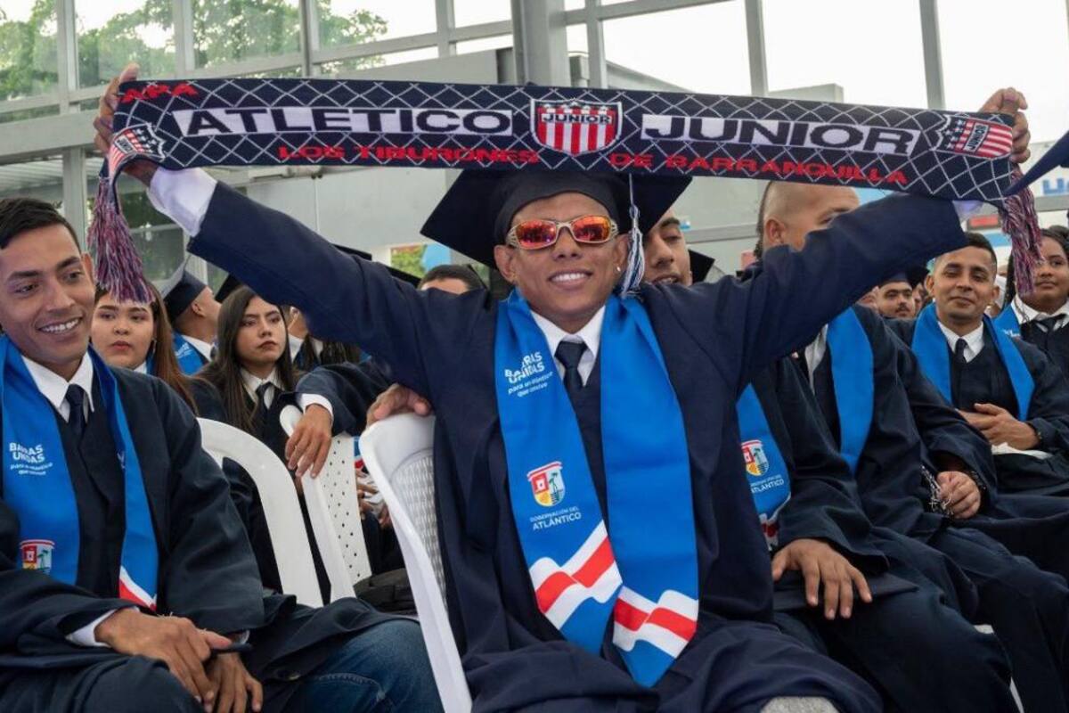 320 barristas del Junior se graduaron con ayuda de la Gobernación