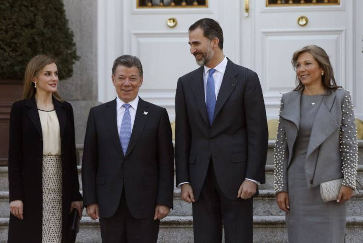 Los Reyes de España, el presidente de Colombia, Juan Manuel Santos, y su esposa, María Clemencia Rodríguez de Santos. EFE