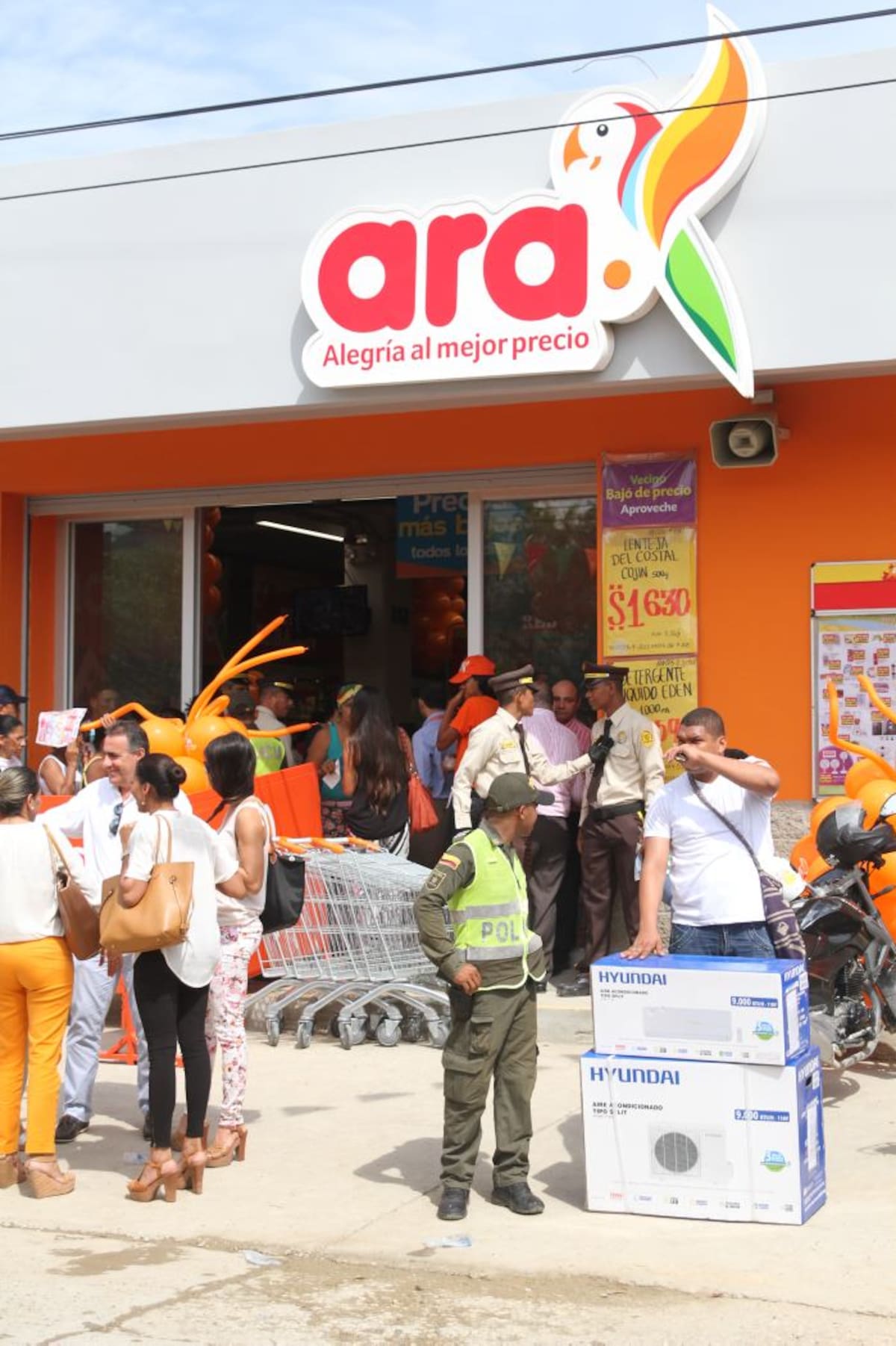 Tiendas Ara. Oscar Diaz Acosta- El Universal