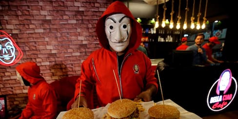 Fotos: así es el café en Pakistán inspirado en la serie ‘La Casa de Papel’