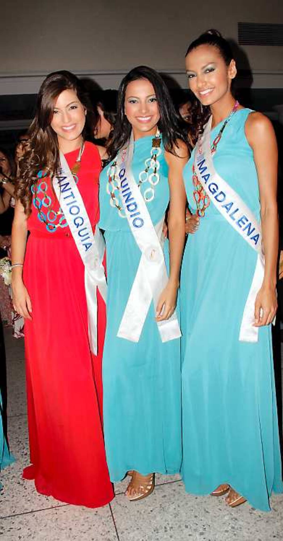 La Señorita Antioquia, Olivia Aristizábal; la Señorita Quindío, Estefanía Díaz Granados; y la Señorita Magdalena, Melissa Varón.
