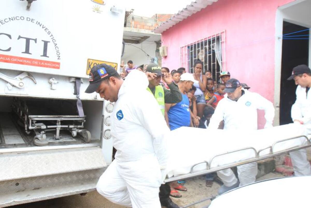 El homicidio y posterior suicidio ocurrió ayer, poco antes del mediodía, en la calle 63 del sector El Quindío, en el barrio Vista Hermosa.