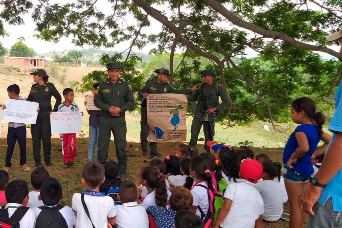 Policía Ambiental celebró el “Día Mundial del Agua” en zona rural de El Carmen