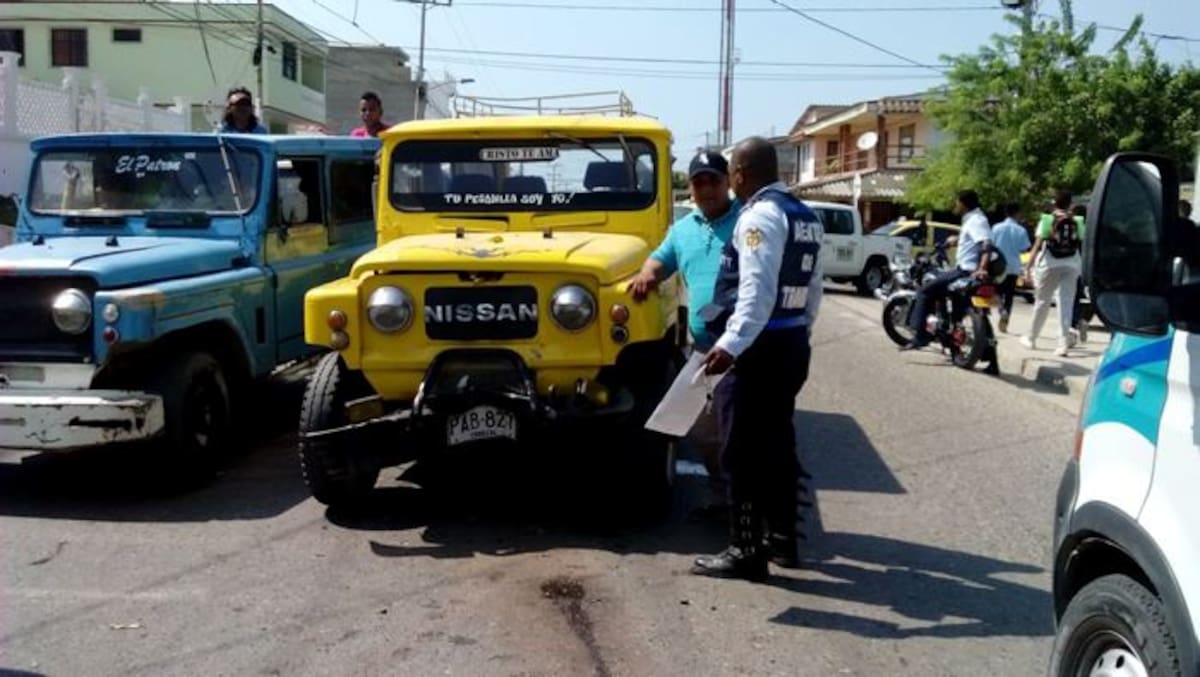 El accidente ocurrió en la vía principal de Daniel Lemairte frente al Liceo de Bolívar. CORTESÍA