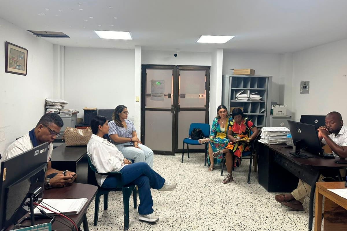 La Contraloría se le metió al despacho a Andy Reales, pero nunca apareció