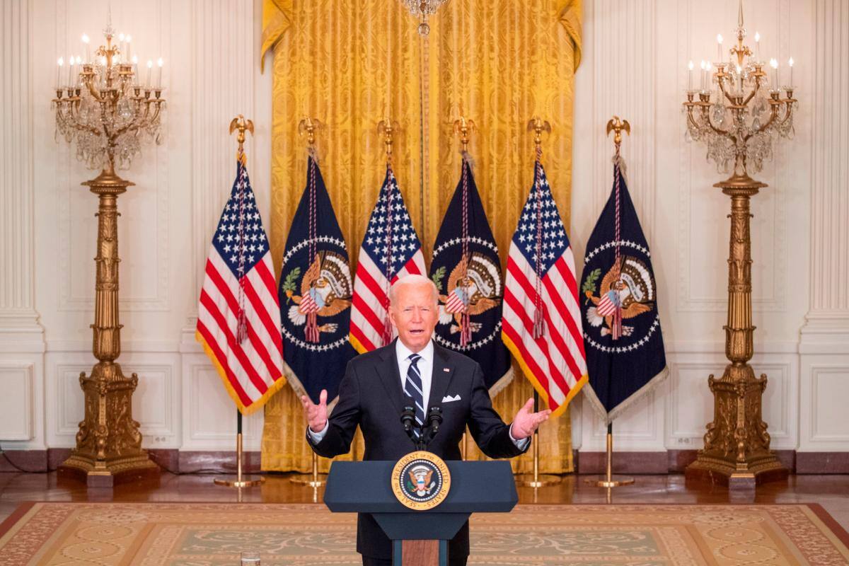 Biden dice que las tropas podrían quedarse en Kabul después del 31 de agosto