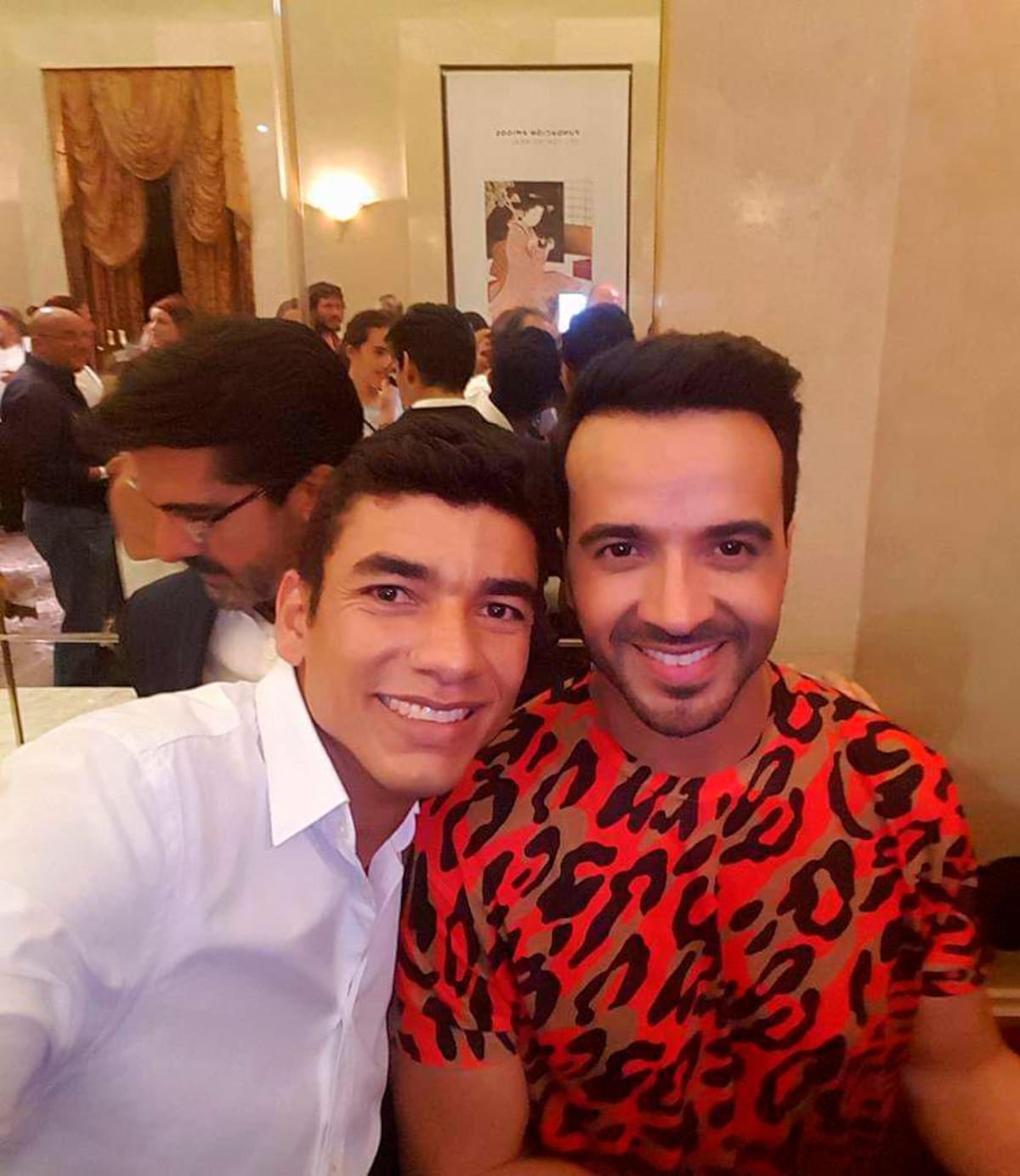 Jorge Ariza ha tenido la oportunidad de compartir con grandes artistas como Luis Fonsi.
