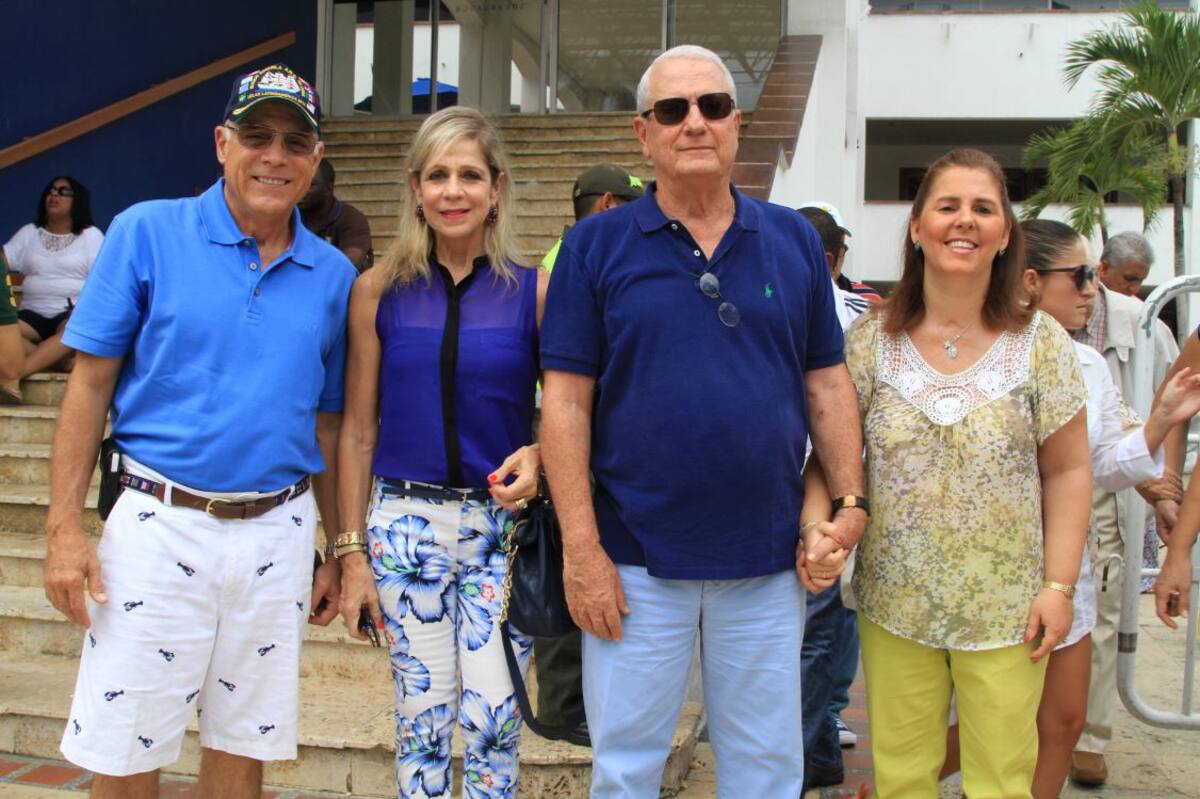Rafael Tono, Martha Vélez de Tono, Miguel Navas y Liz Navas.