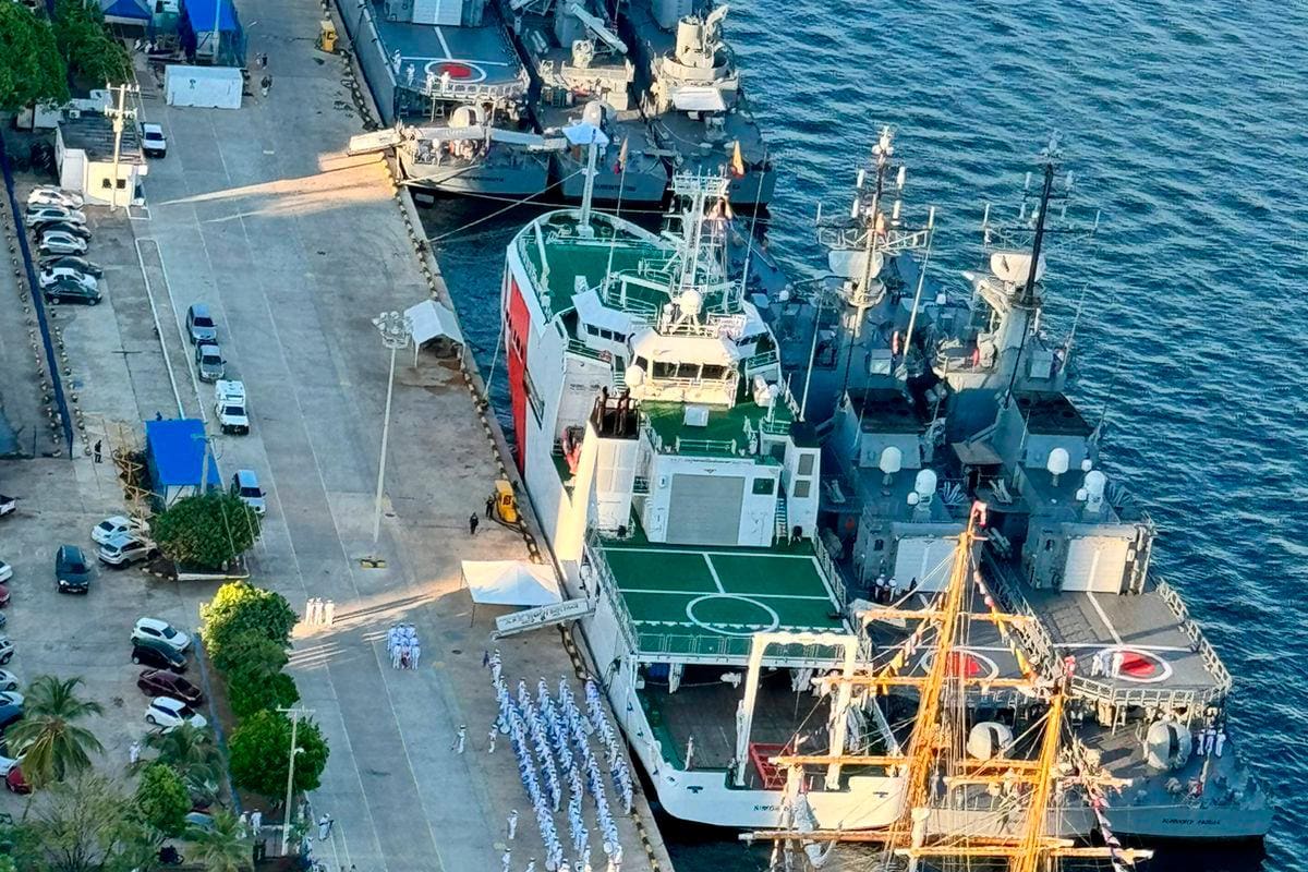 El ARC Gloria regresa al Puerto de Buenaventura