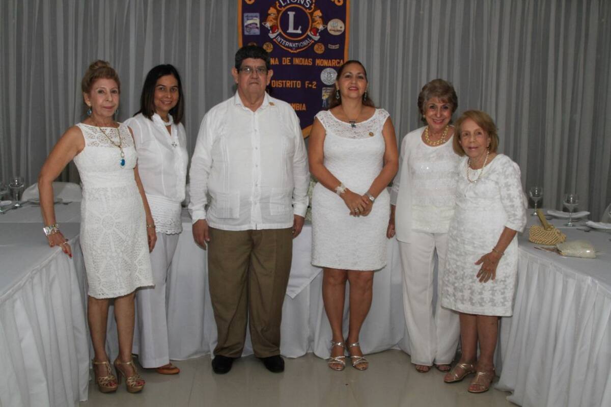 Celinda Laskar, Esperanza Morelos de Pomares, Jorge Mendoza, Elvia Caballero, Nancy Chaljub y Leonor de Betancourt.
