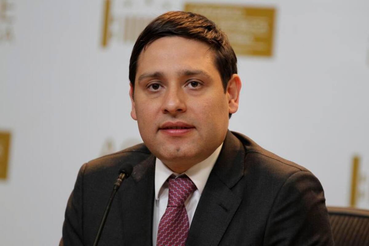 Mauricio Lizcano es señalado de acoso sexual; él se defiende