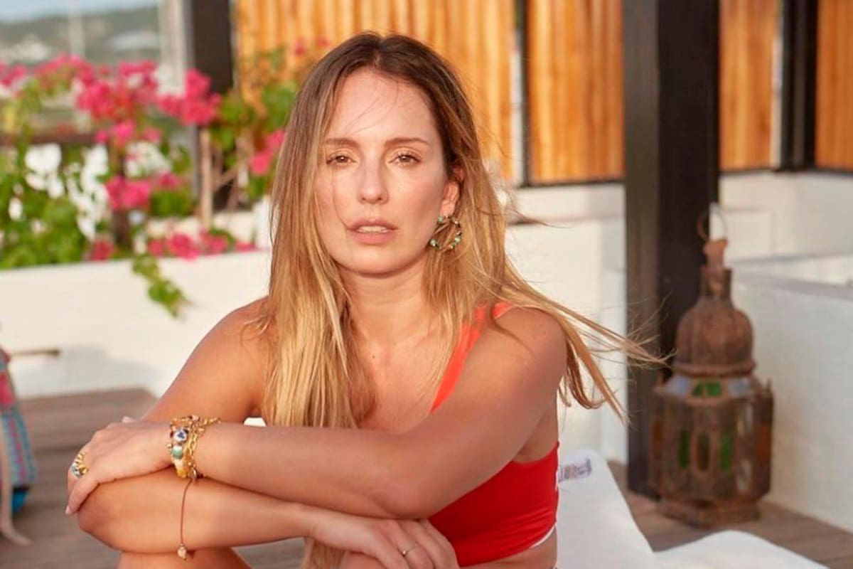 Foto: Claudia Bahamón se muestra tras quitarse las prótesis de los senos
