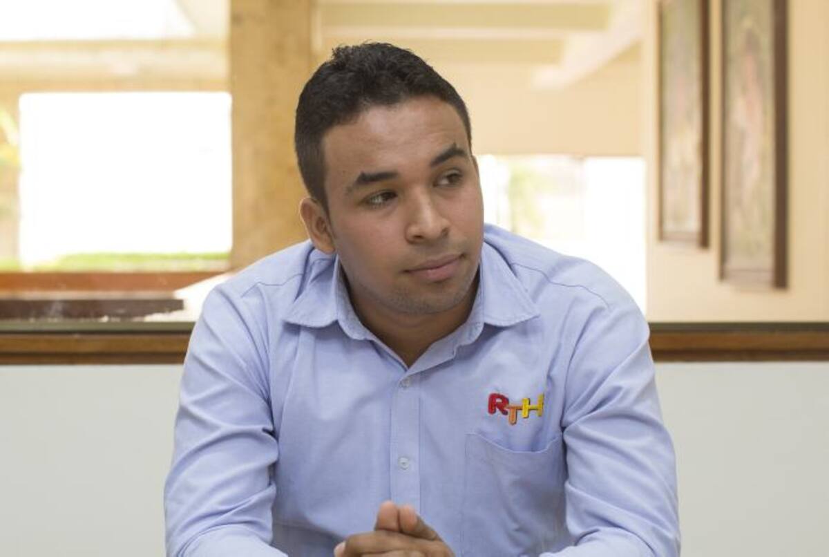 Cada año, la Fundación entrega becas a jóvenes de recursos escasos. Este año, por ejemplo, otorgaron trece en carreras tecnológicas en gestión ambiental, operación de plantas industriales, entre otras. Fernando Parra/El Universal