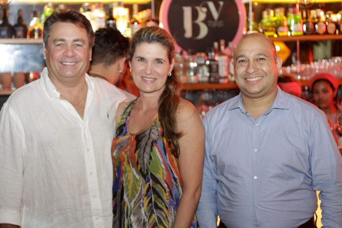 Augusto Vidales, Patricia Martelo y Jorge Navarro.