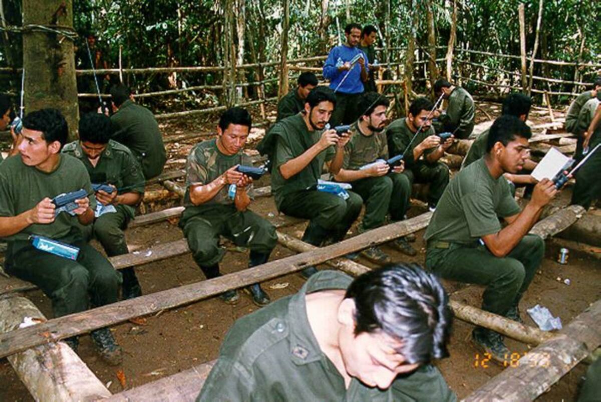 Las Farc aseguraron que tienen prisioneros de guerra y que buscarán hacer un canje. ARCHIVO