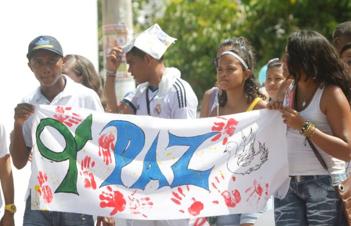 Los jóvenes participaron activamente de la caminata por la paz. AROLDO MESTRE - EL UNIVERSAL