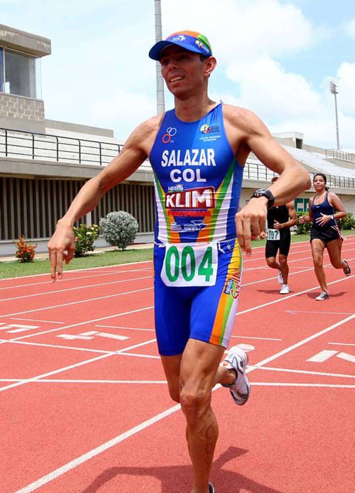 Alexander Salazar fue el mejor de los varones por Bolívar durante la Copa Mundo de Triatlón que se cumplió en Guatapé, Antioquia. archivo