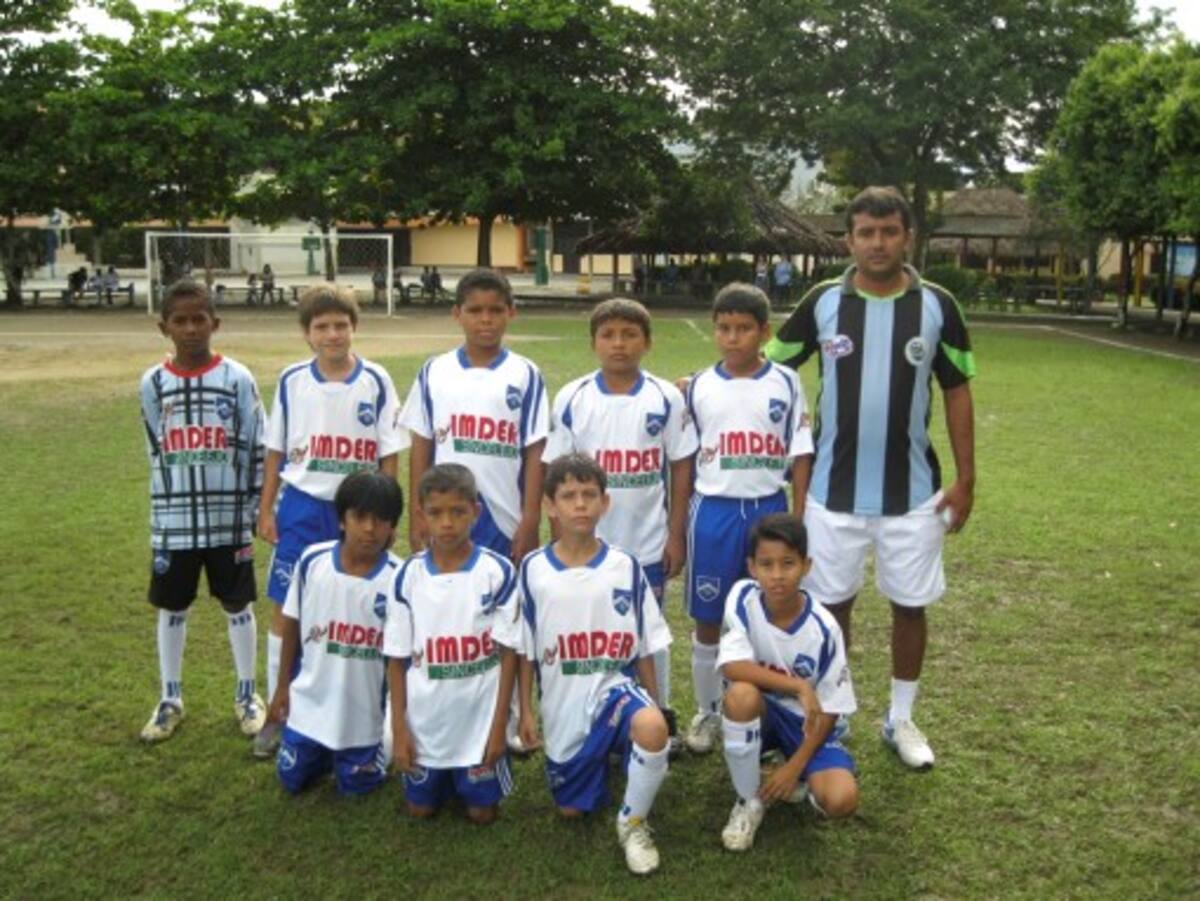 Equipo Panamericanito de Sincelejo que participa en el Festival nacional de Escuelas de Fútbol Menor en Montería.