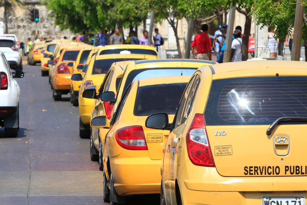Taxistas vs. plataformas digitales: una lucha que sigue latente